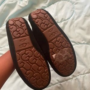 Black Ugg Slippers